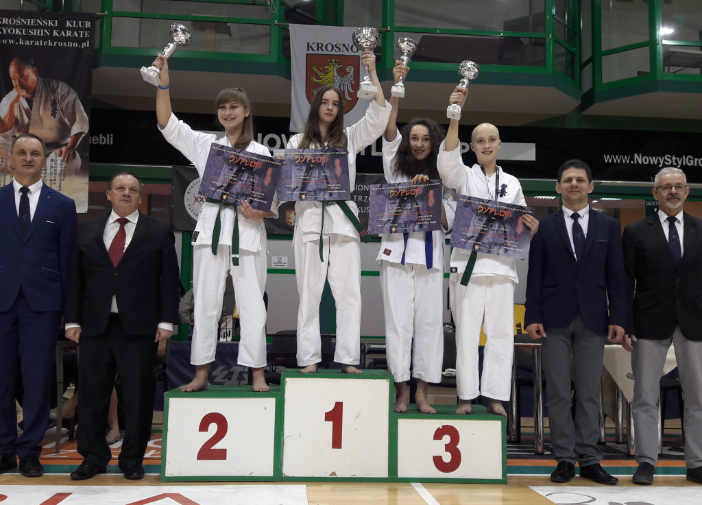 Koneccy karatecy z medalami w Krośnie [zdjęcia]