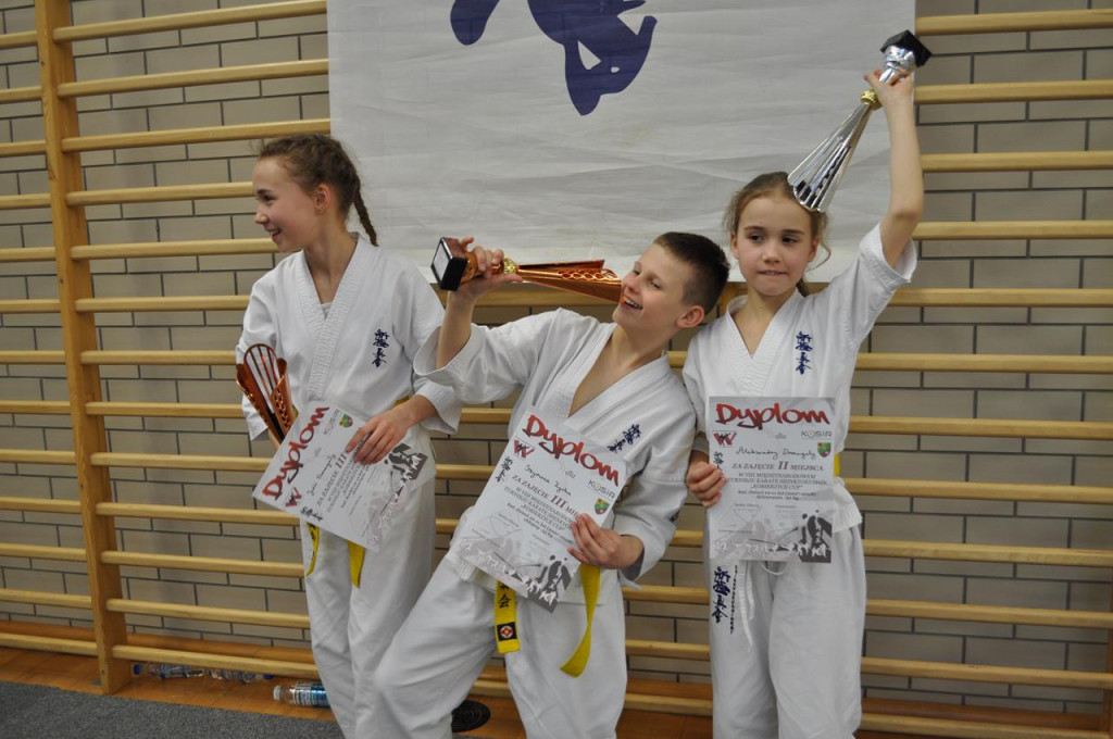 Koneccy karatecy na podium w Kobierzycach [zdjęcia]