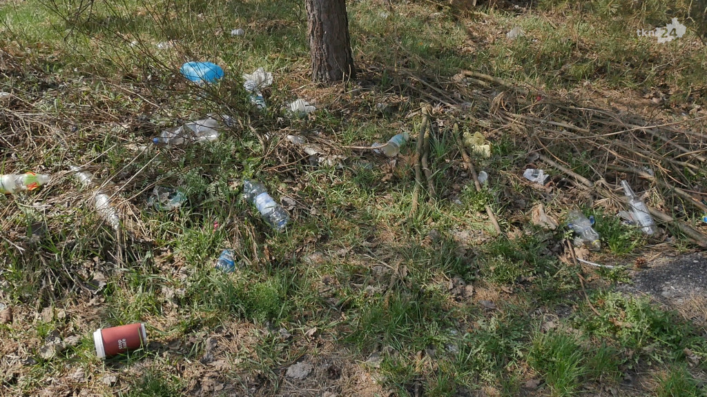 Czytelnik interweniuje: Góry śmieci w Sielpi i w Kopaninach [wideo, zdjęcia]