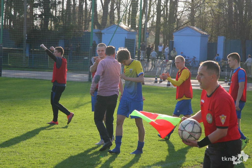 Relacja wideo: Derby powiatu koneckiego Neptun - Partyzant
