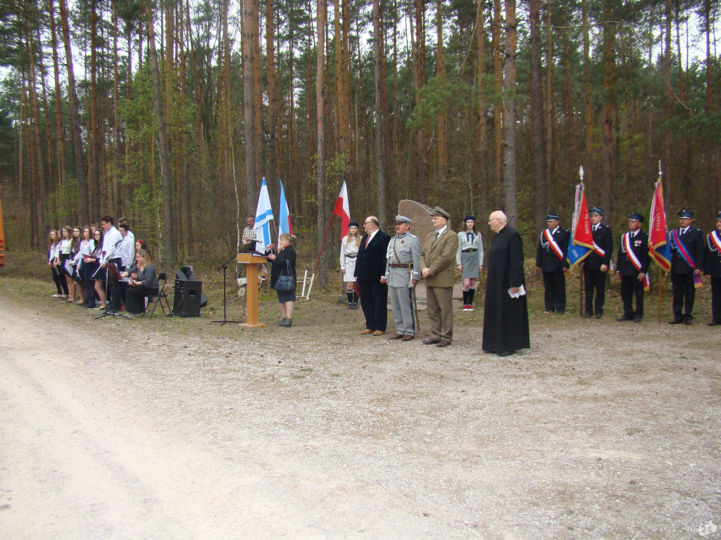 Gmina Fałków pamięta o ofiarach z Bulianowa i sprzeciwia się antysemityzmowi [zdjęcia]