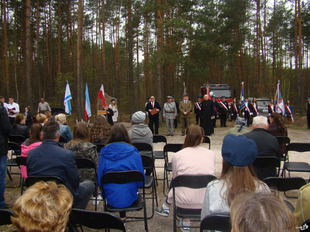 Gmina Fałków pamięta o ofiarach z Bulianowa i sprzeciwia się antysemityzmowi [zdjęcia]