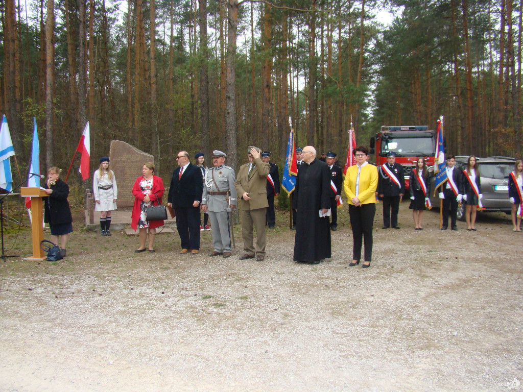 Gmina Fałków pamięta o ofiarach z Bulianowa i sprzeciwia się antysemityzmowi [zdjęcia]