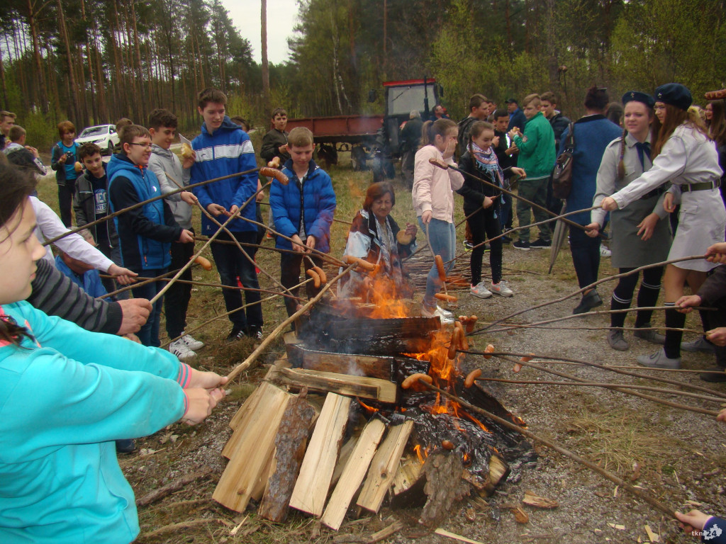 Gmina Fałków pamięta o ofiarach z Bulianowa i sprzeciwia się antysemityzmowi [zdjęcia]