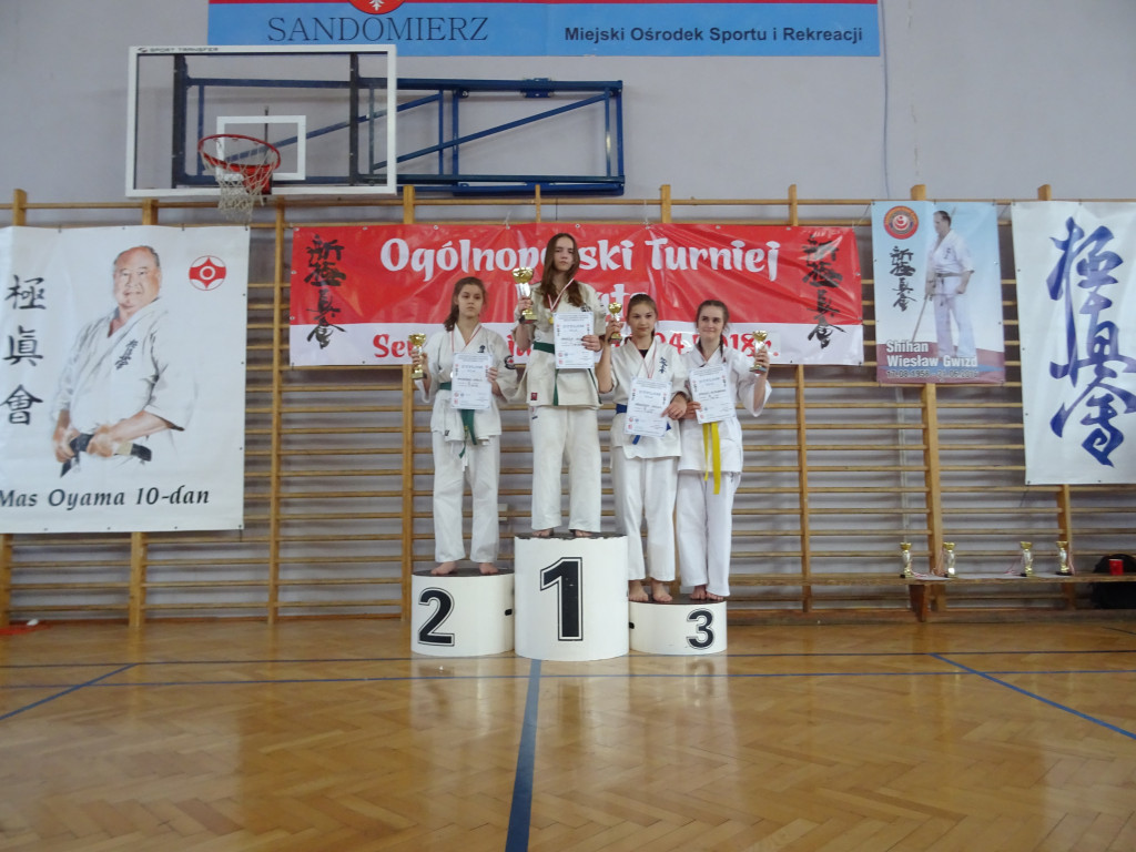 Koneccy karatecy z medalami w Sandomierzu [zdjęcia]