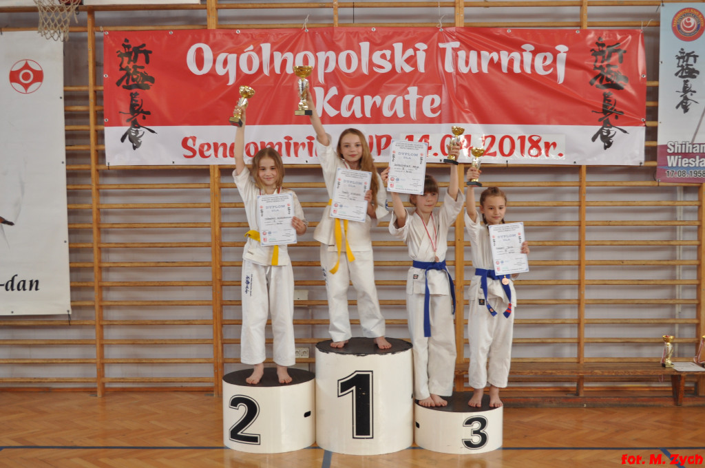 Koneccy karatecy z medalami w Sandomierzu [zdjęcia]