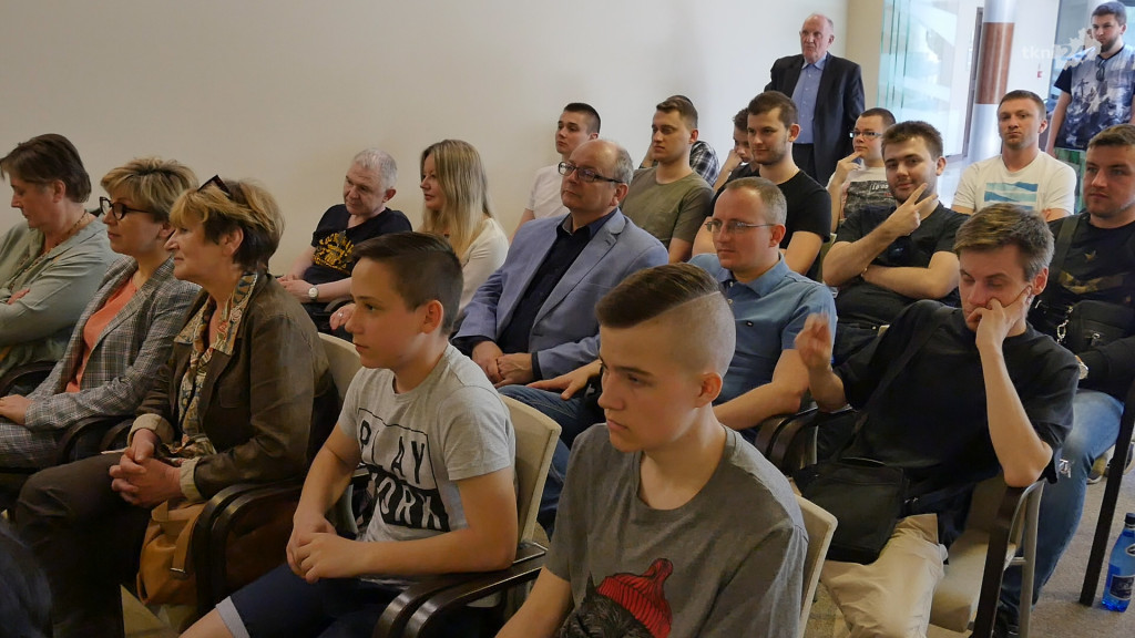 Korwin-Mikke dał wykład w Końskich. Słuchało go wiele osób [wideo, zdjęcia]