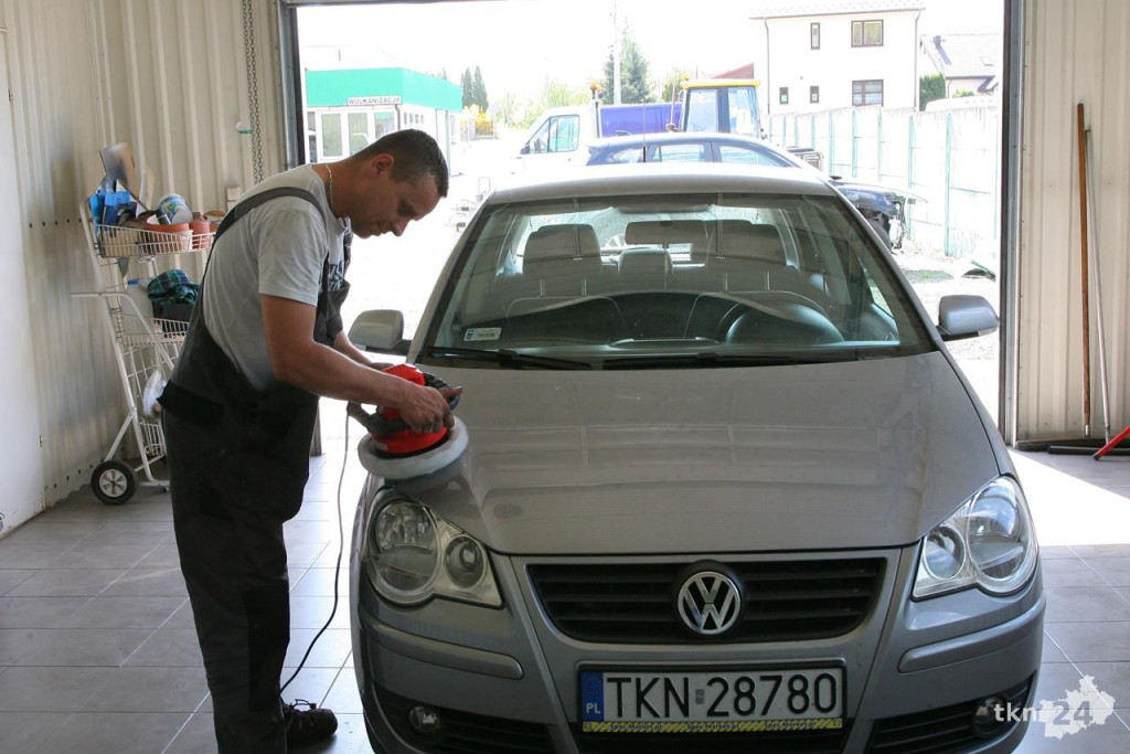 Autoland w Czerwonym Moście zaprasza do warsztatu i na wulkanizację  [zdjęcia]