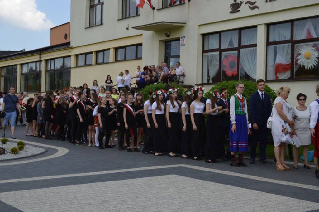 Polonezem na 50 par świętowali uchwalenie Konstytucji 3 Maja [zdjęcia]