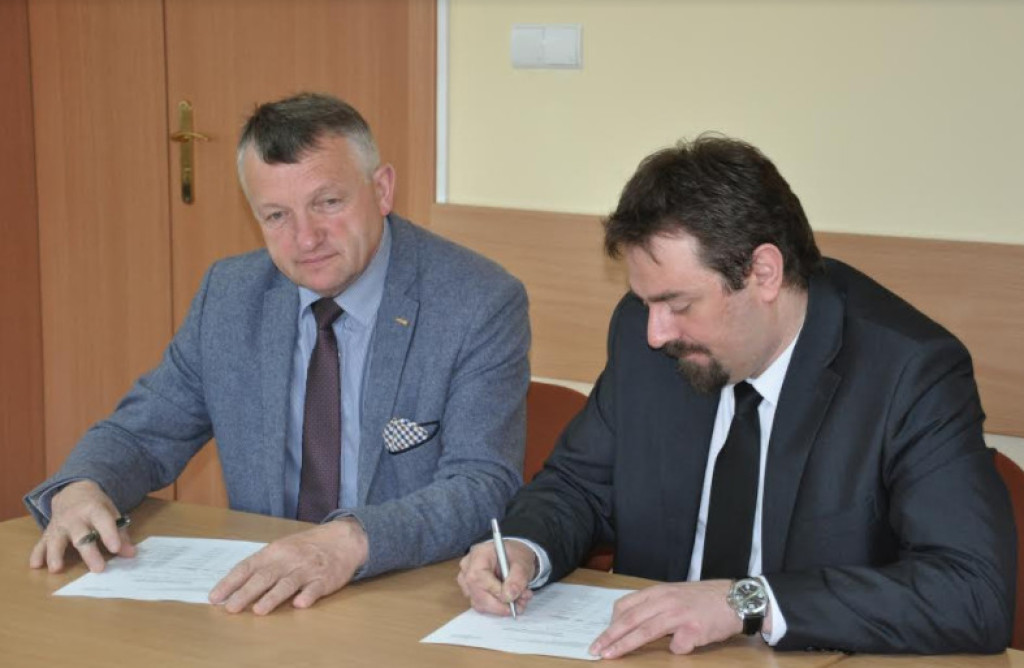 ŚODR przekazał komputery dla Szkoły w Kazanowie [zdjęcia]