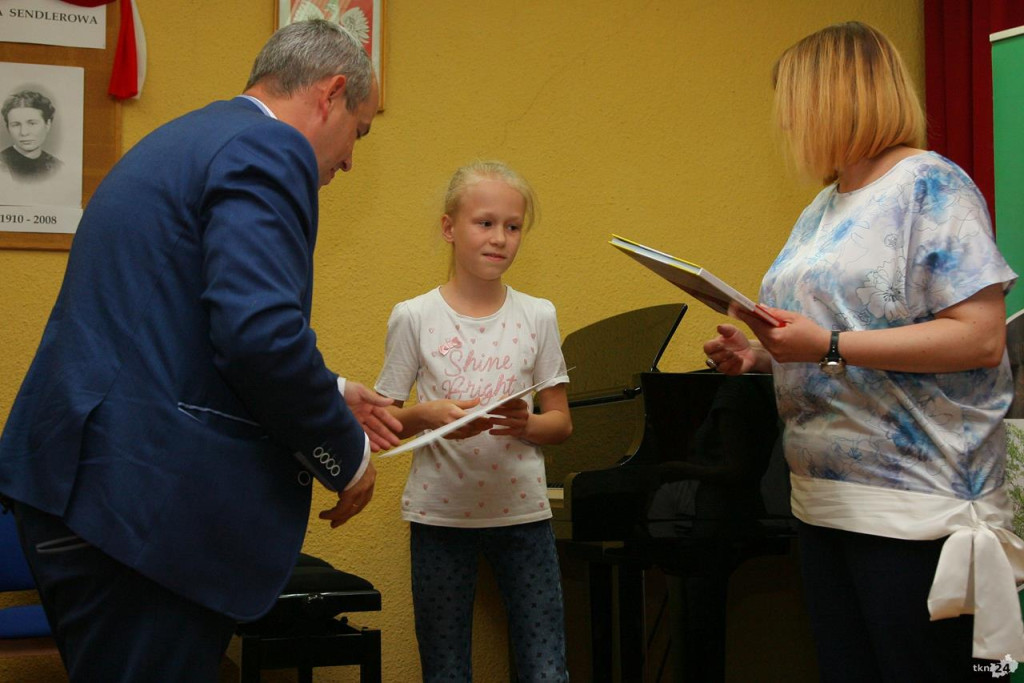 Uczniowie Szkoły Muzycznej uczcili pamięć Ireny Sendlerowej [wideo, zdjęcia]