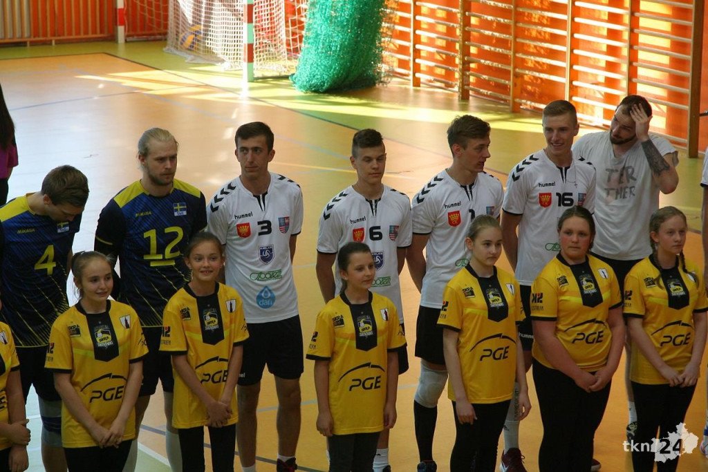Relacja wideo: Mecz Kielce - Szwecja zapełnił halę w Radoszycach
