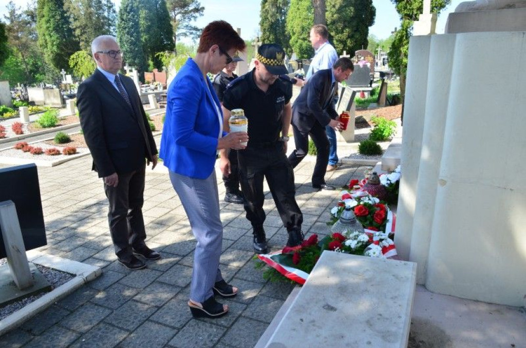 Uczcili pamięć poległych w 73. rocznicę zakończenia II wojny światowej [zdjęcia]