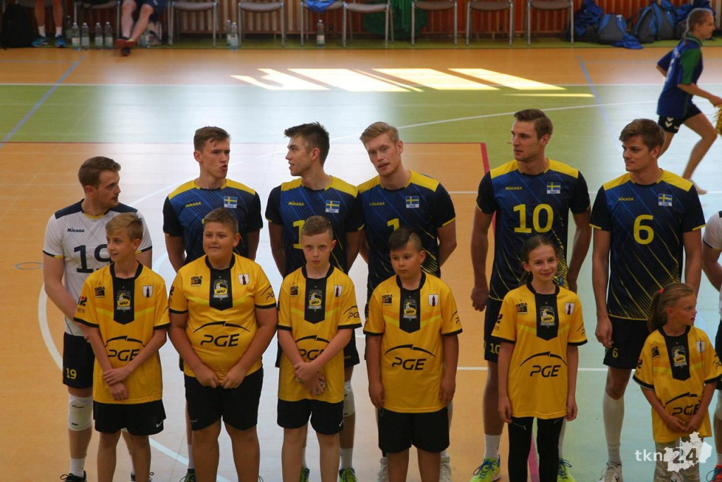 Relacja wideo: Mecz Kielce - Szwecja zapełnił halę w Radoszycach