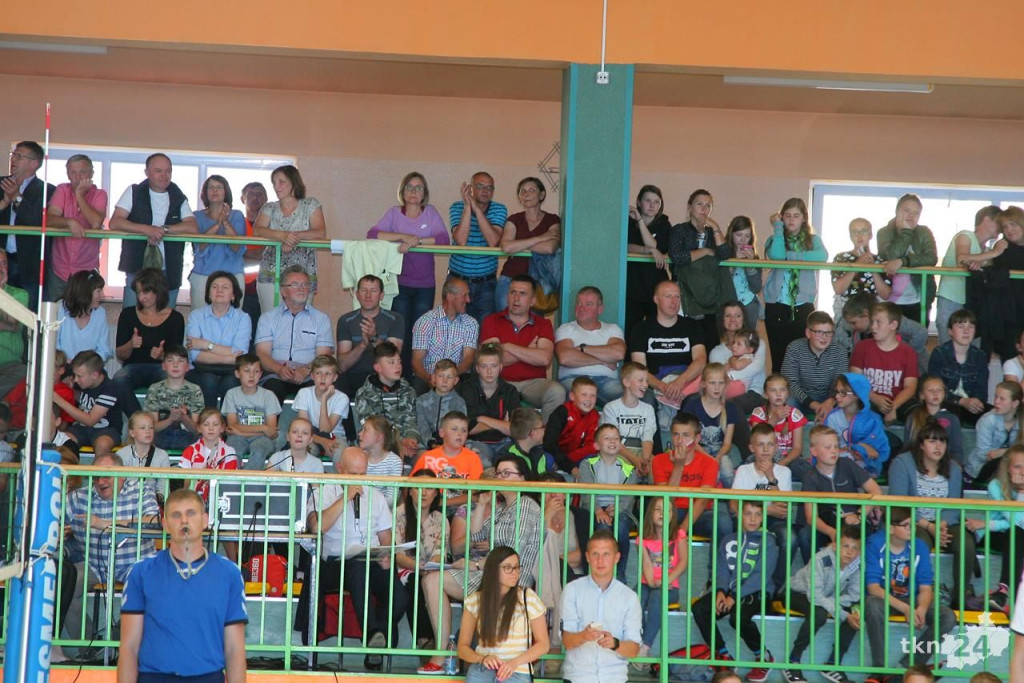 Relacja wideo: Mecz Kielce - Szwecja zapełnił halę w Radoszycach