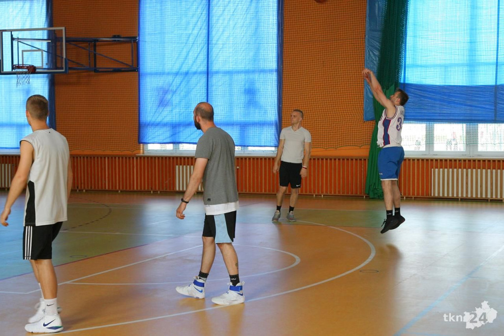 Basket w koneckim nie umarł. Pierwszy taki turniej w Radoszycach [wideo, zdjęcia]
