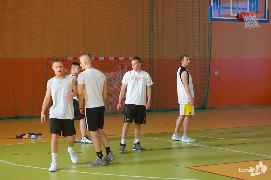 Basket w koneckim nie umarł. Pierwszy taki turniej w Radoszycach [wideo, zdjęcia]