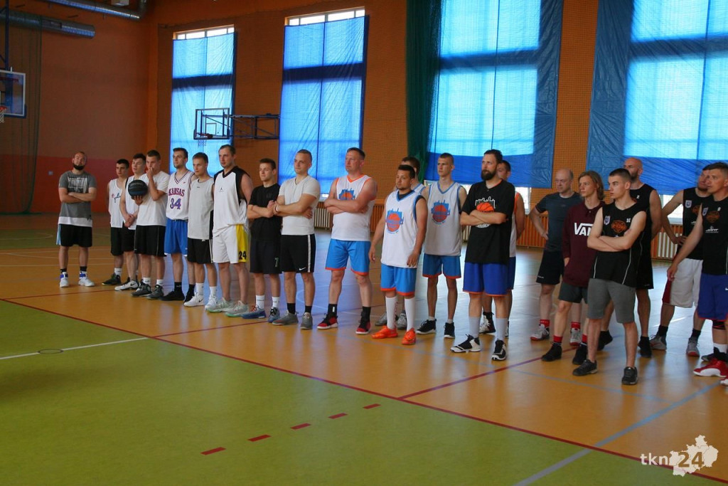 Basket w koneckim nie umarł. Pierwszy taki turniej w Radoszycach [wideo, zdjęcia]