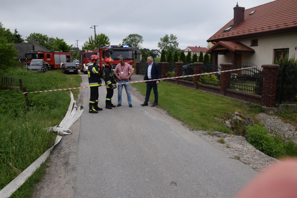 Niebezpiecznie było w Gowarczowie. Mógł wybuchnąć gaz [zdjęcia]