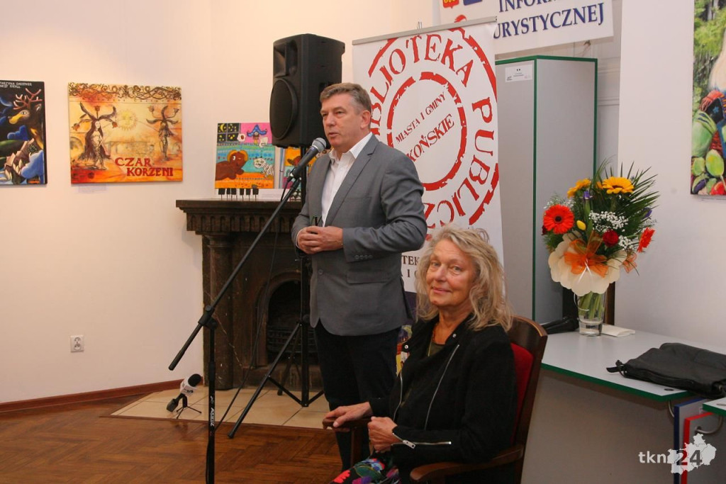 Katarzyna Gärtner otworzyła wystawę w koneckiej bibliotece [wideo, zdjęcia]