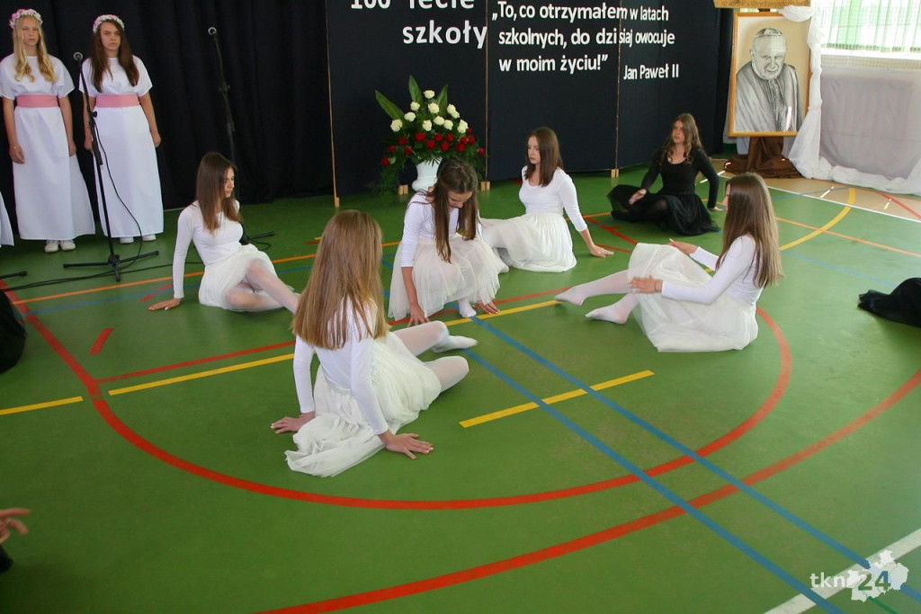 Relacja wideo: 100-lat Szkoły w Rogowie