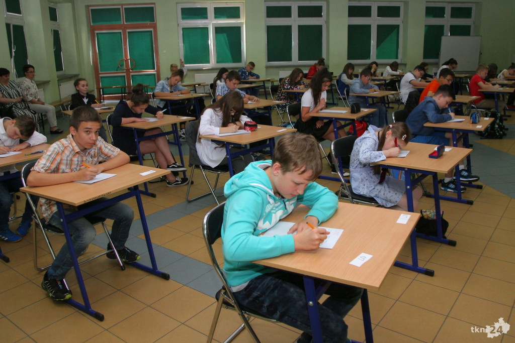 Poznajcie młodych mistrzów języka polskiego z gminy Końskie! [zdjęcia, wideo]