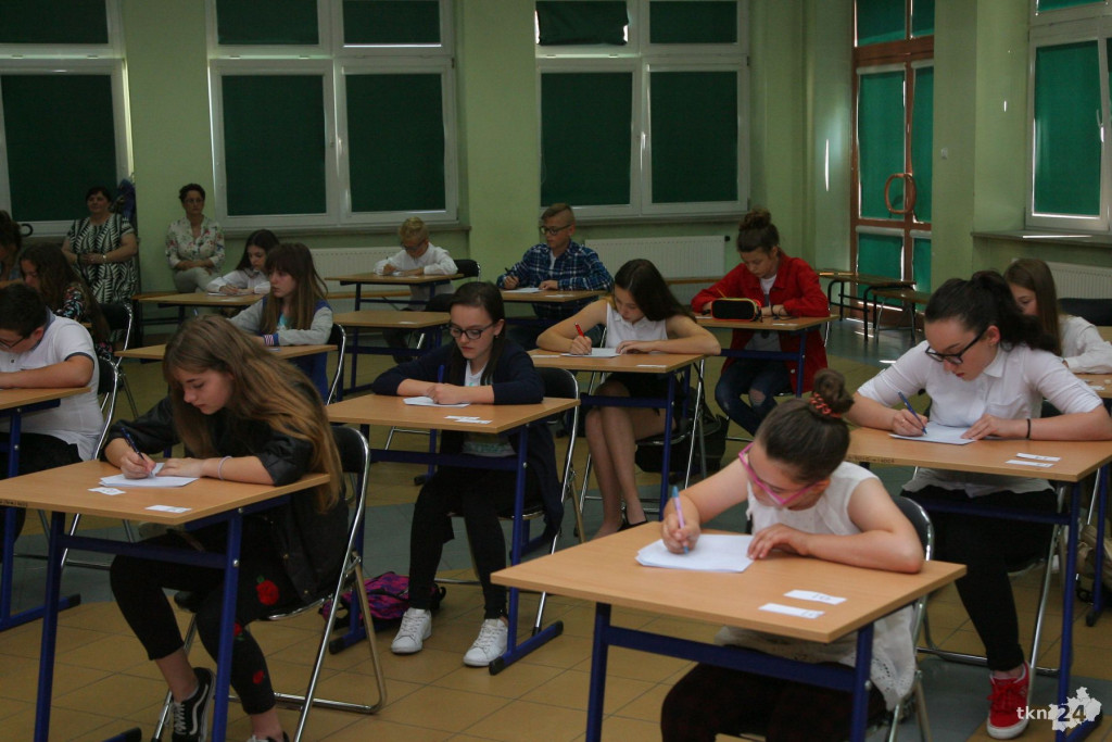 Poznajcie młodych mistrzów języka polskiego z gminy Końskie! [zdjęcia, wideo]