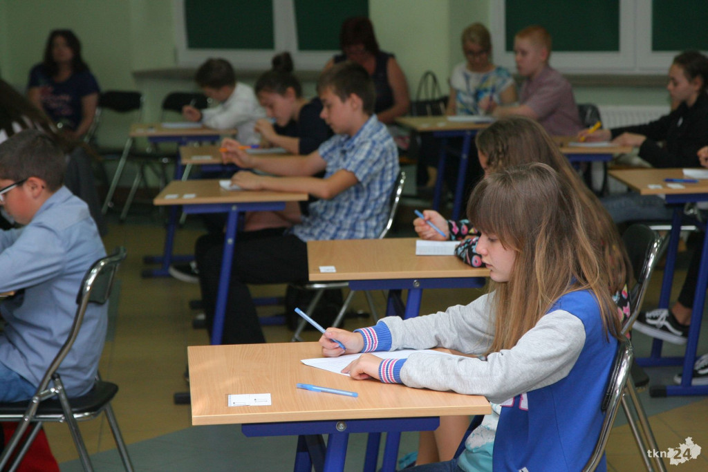 Poznajcie młodych mistrzów języka polskiego z gminy Końskie! [zdjęcia, wideo]