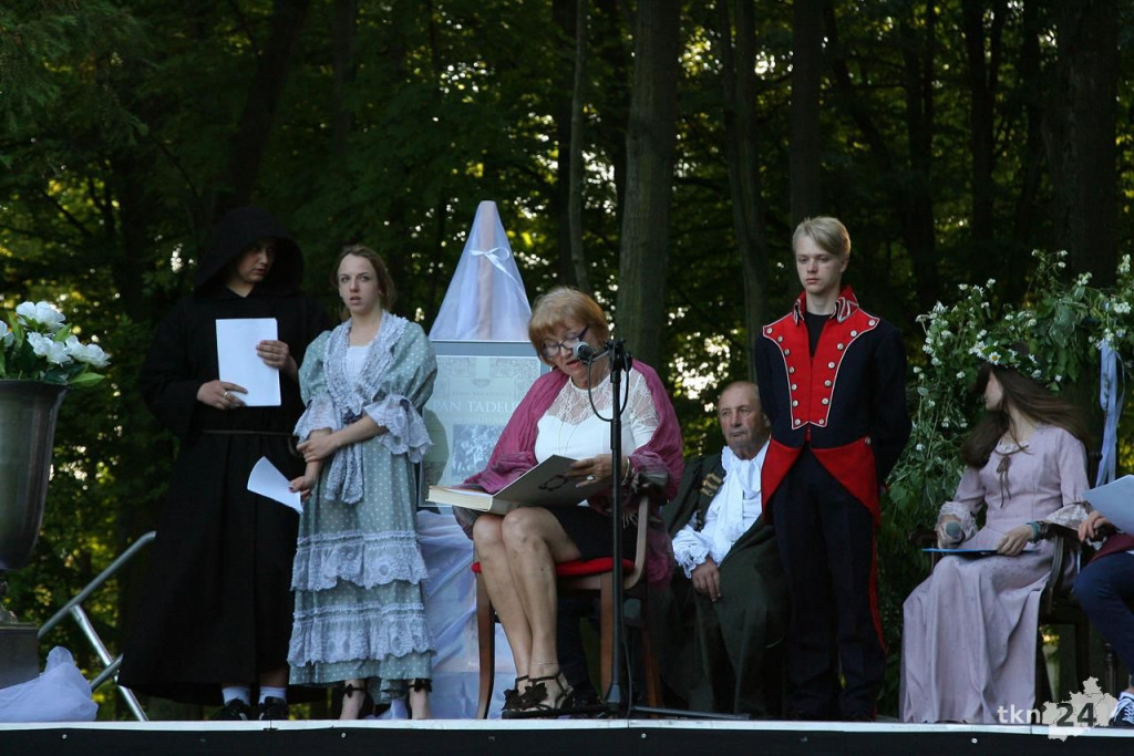 W Parku czytali Pana Tadeusza [wideo, zdjęcia]