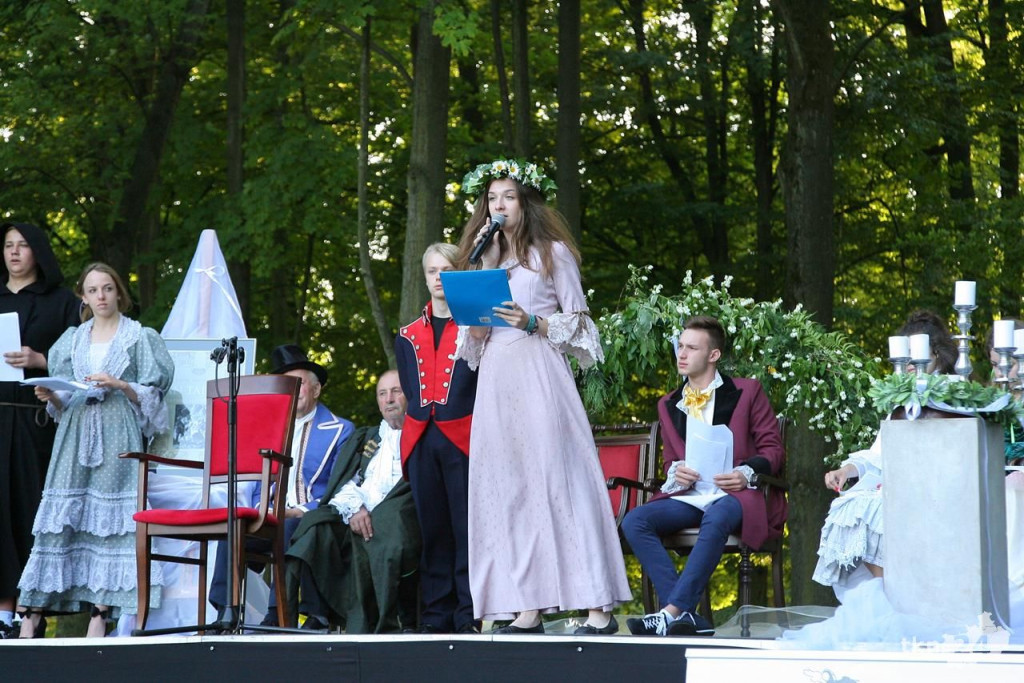 W Parku czytali Pana Tadeusza [wideo, zdjęcia]