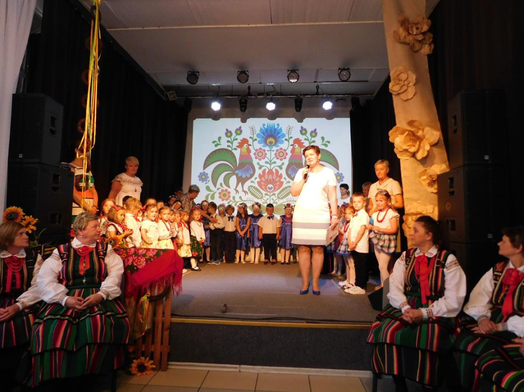 Patriotyczny program zaprezentowały dzieci z Przedszkola nr 5 [zdjęcia]