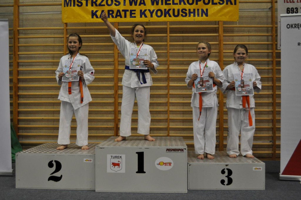 5 medali dla sekcji karate z Niekłania Wielkiego w Turku [zdjęcia]