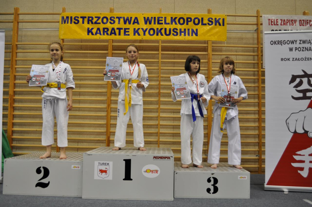 5 medali dla sekcji karate z Niekłania Wielkiego w Turku [zdjęcia]