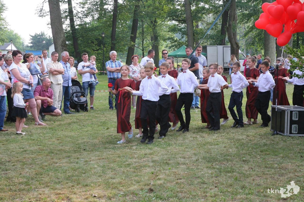 Ogromna frekwencja na Familijnym Festynie w Fałkowie [fotogaleria]