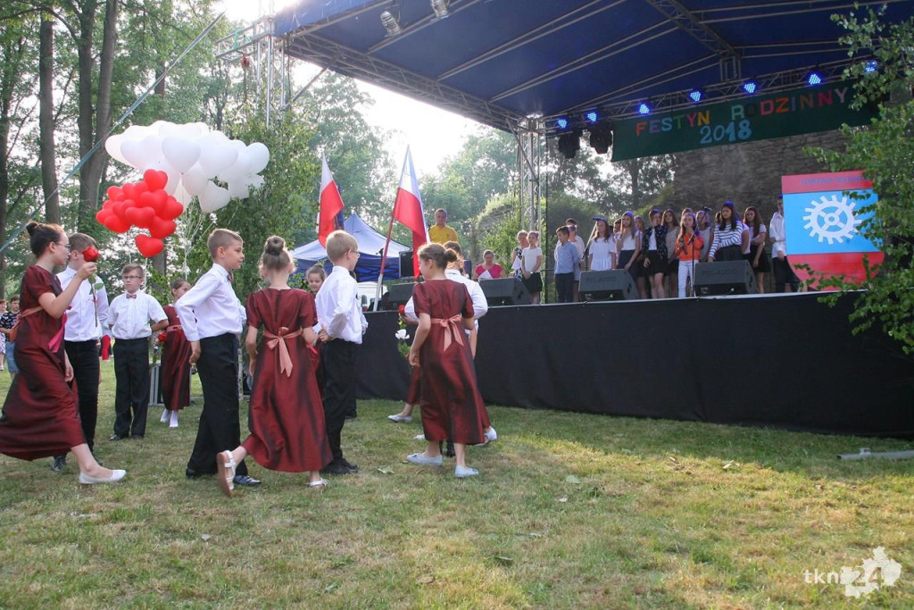 Ogromna frekwencja na Familijnym Festynie w Fałkowie [fotogaleria]