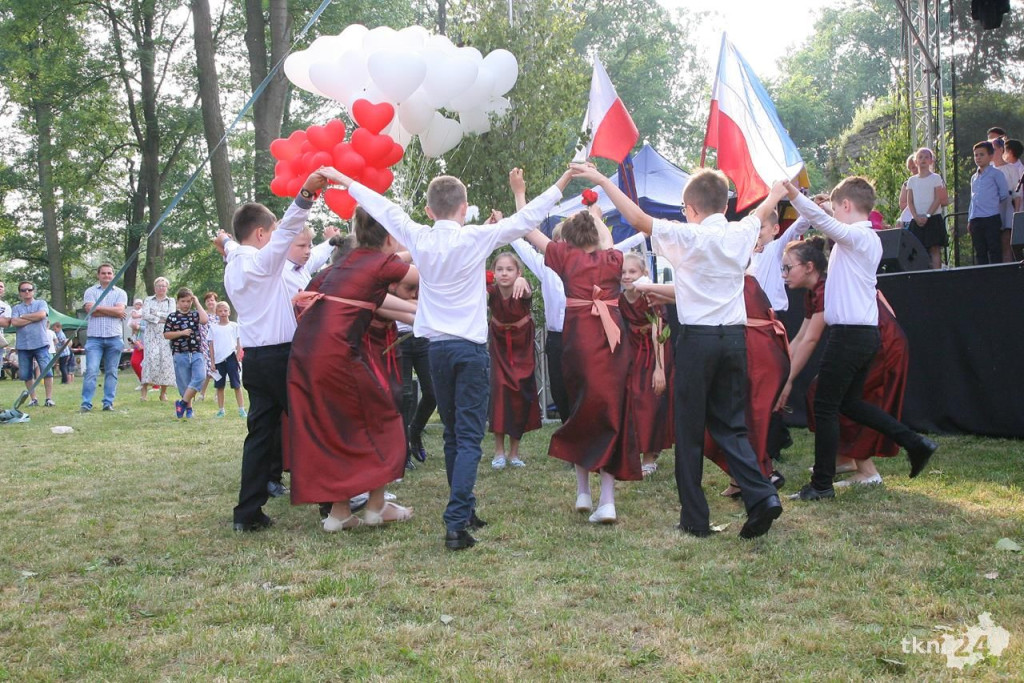 Ogromna frekwencja na Familijnym Festynie w Fałkowie [fotogaleria]