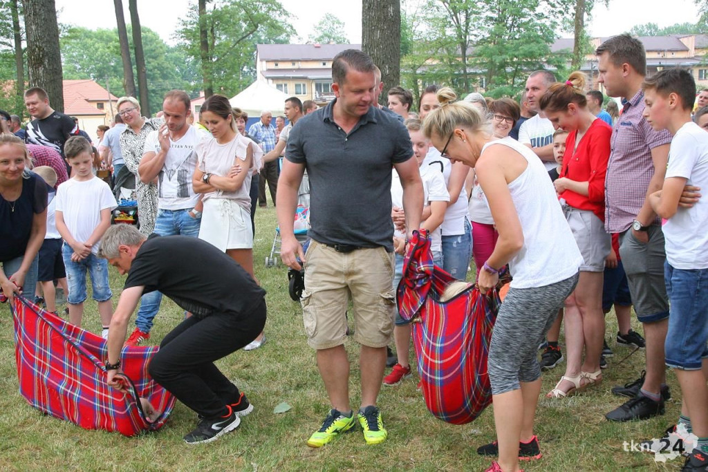 Ogromna frekwencja na Familijnym Festynie w Fałkowie [fotogaleria]
