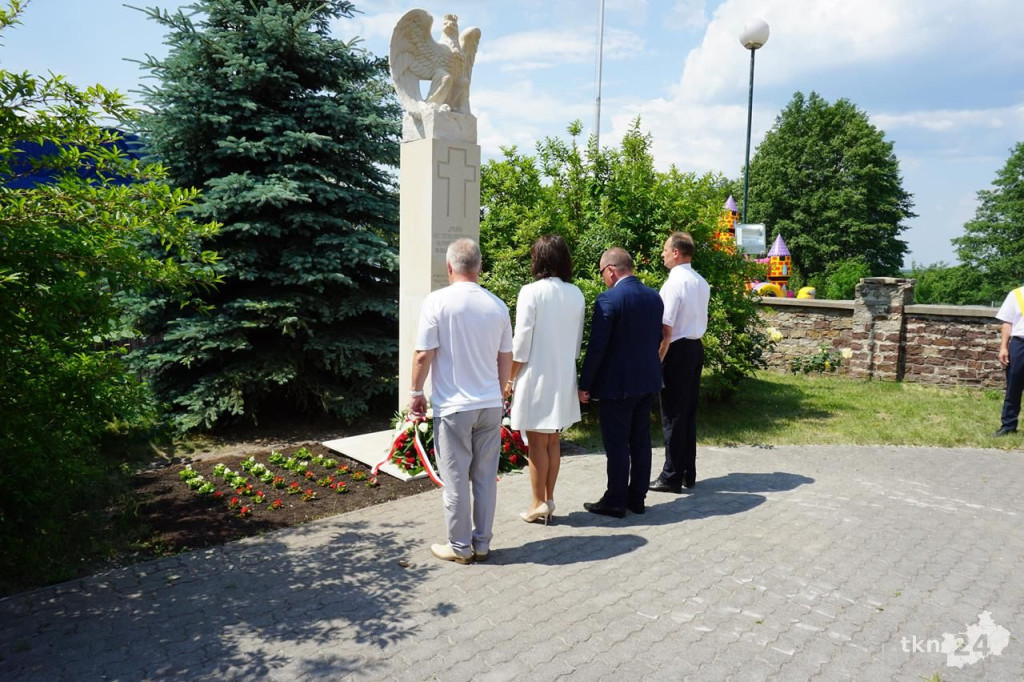 W Węgrzynie odsłonili pomnik na 100-lecie odzyskania niepodległości [zdjęcia]