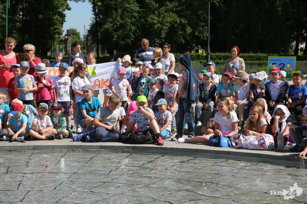 Pół tysiąca dzieci na głośnym czytaniu w Parku Miejskim [wideo, zdjęcia]