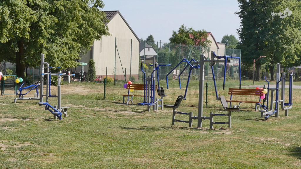 Mieszkańcy Pomykowa mają nowy plac zabaw! [wideo, zdjęcia]