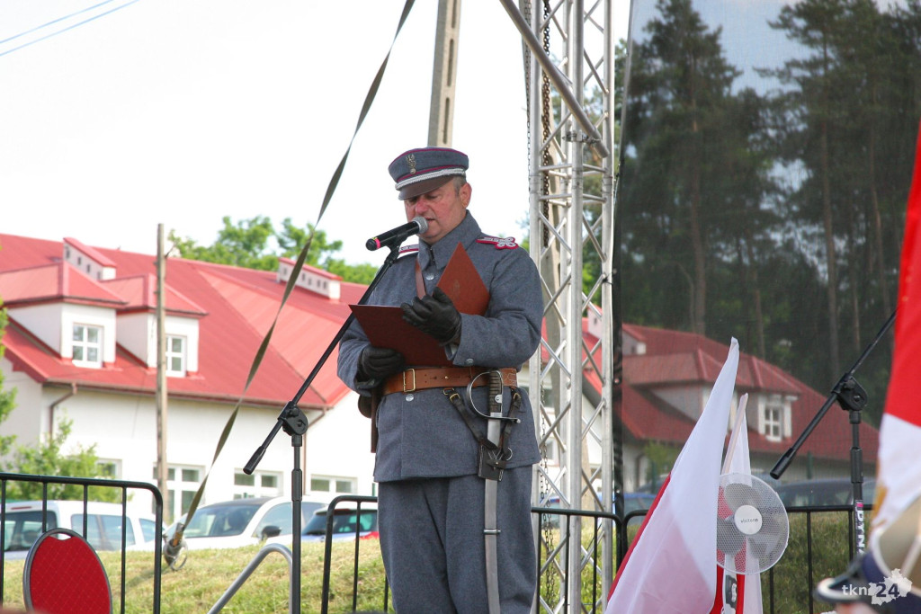 Słupia Konecka ma już swój sztandar! [wideo, zdjęcia]