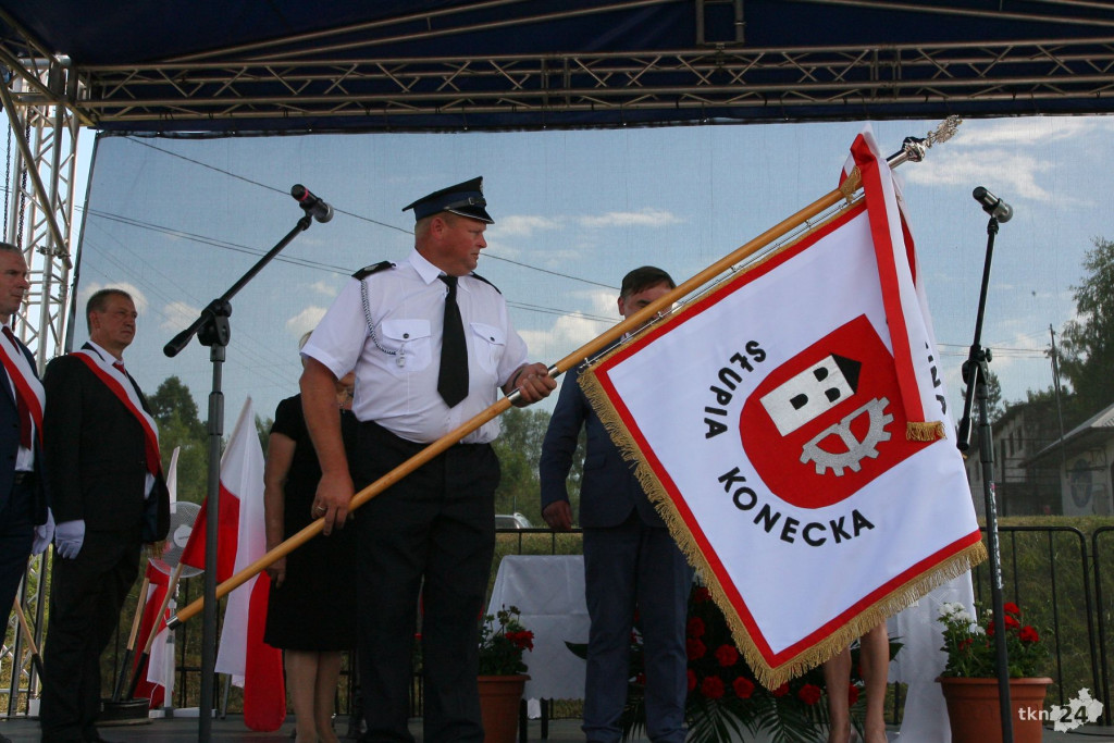 Słupia Konecka ma już swój sztandar! [wideo, zdjęcia]