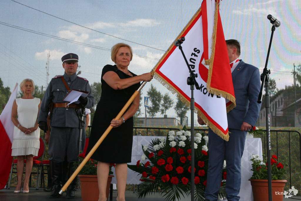 Słupia Konecka ma już swój sztandar! [wideo, zdjęcia]