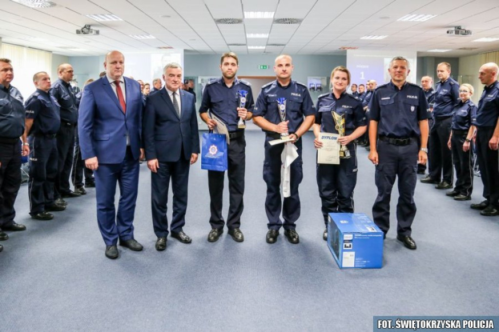 Karol Przygodzki w trójce najlepszych dzielnicowych 2018 [zdjęcia]