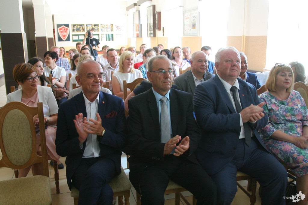 Relacja wideo: Najlepsi z najlepszych! Starosta nagrodził prymusów