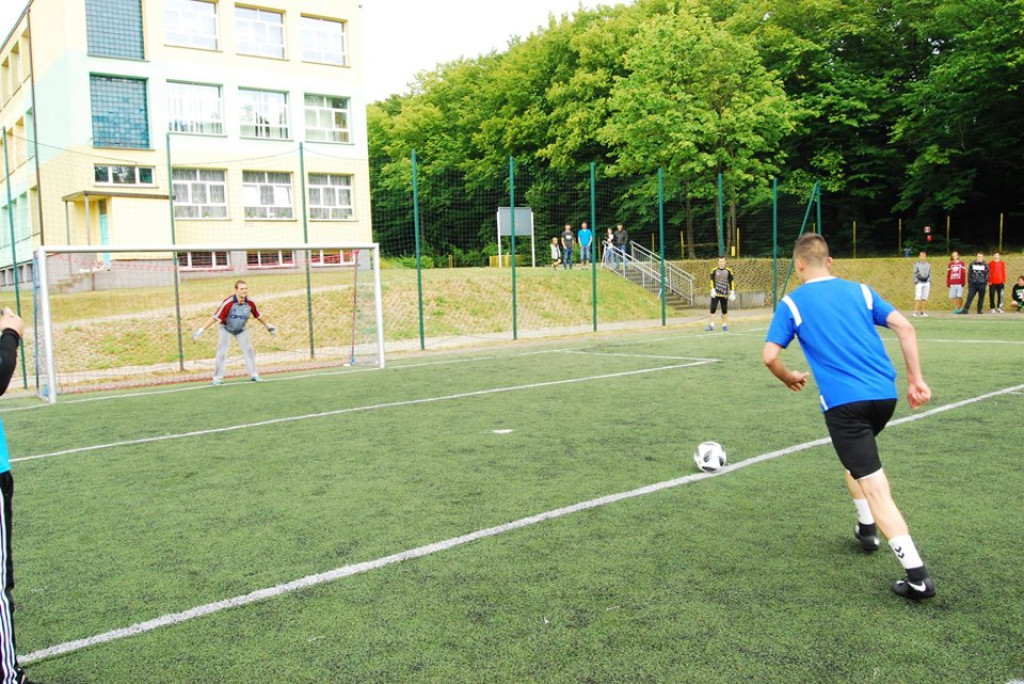 Turnieje sportowe i rodzinny piknik w Niekłaniu z myślą o Arku [zdjęcia]