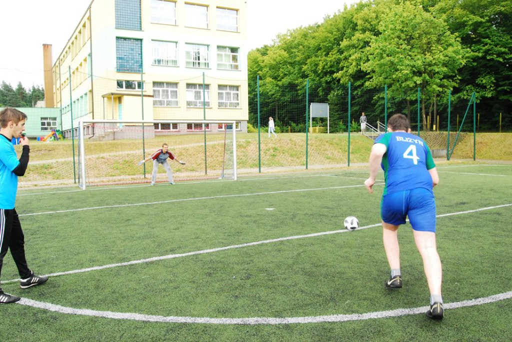 Turnieje sportowe i rodzinny piknik w Niekłaniu z myślą o Arku [zdjęcia]