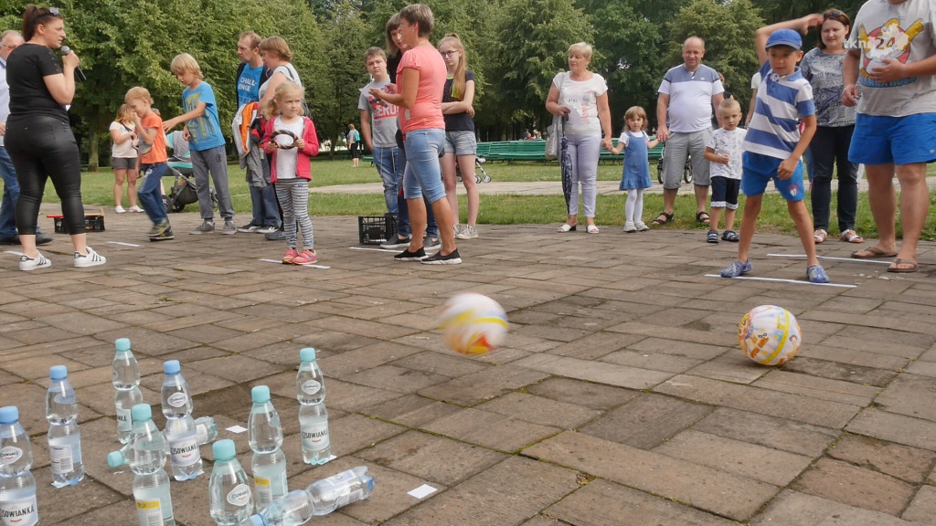 Całe rodziny bawiły się w niedzielę w Parku Miejskim [wideo, zdjęcia]
