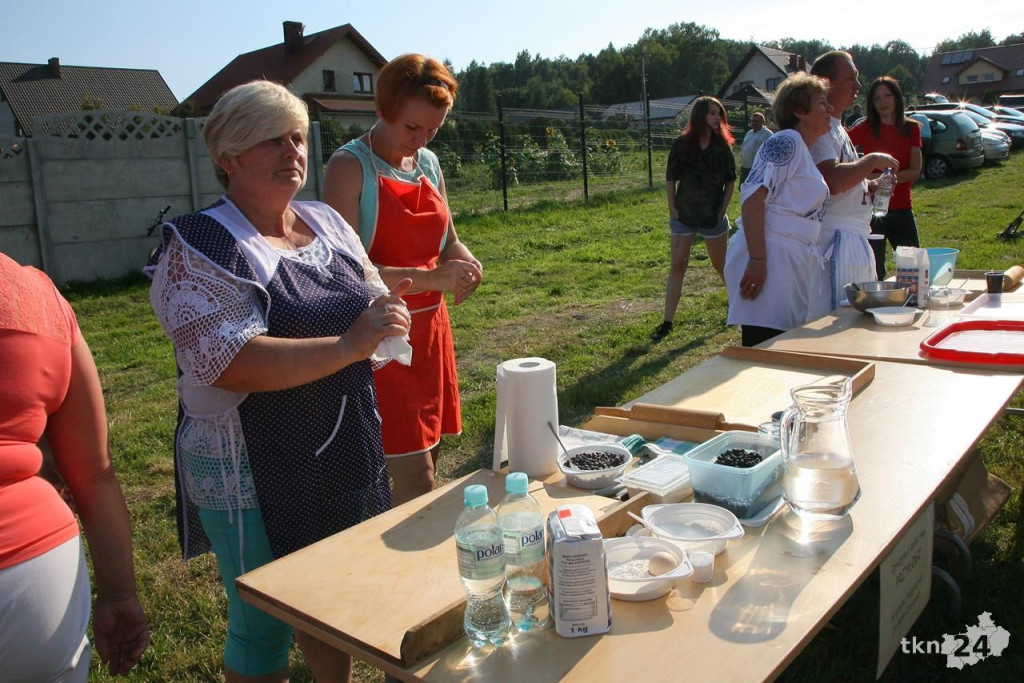 Relacja wideo: Smykowska Jagódka 2018 z koncertem grupy Piękni i Młodzi