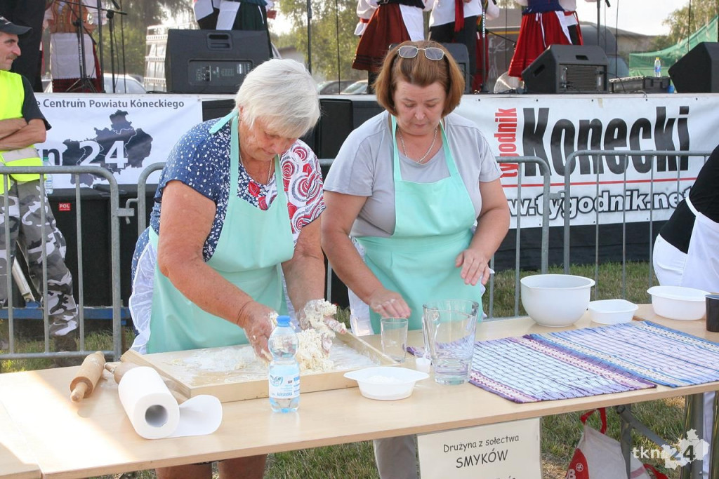 Relacja wideo: Smykowska Jagódka 2018 z koncertem grupy Piękni i Młodzi